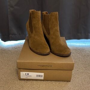 Lucky Brand Tan Suede Chelsea Boots